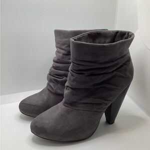 Chinese Laundry Wiz Scrunched Bootie Gray Size 7.5